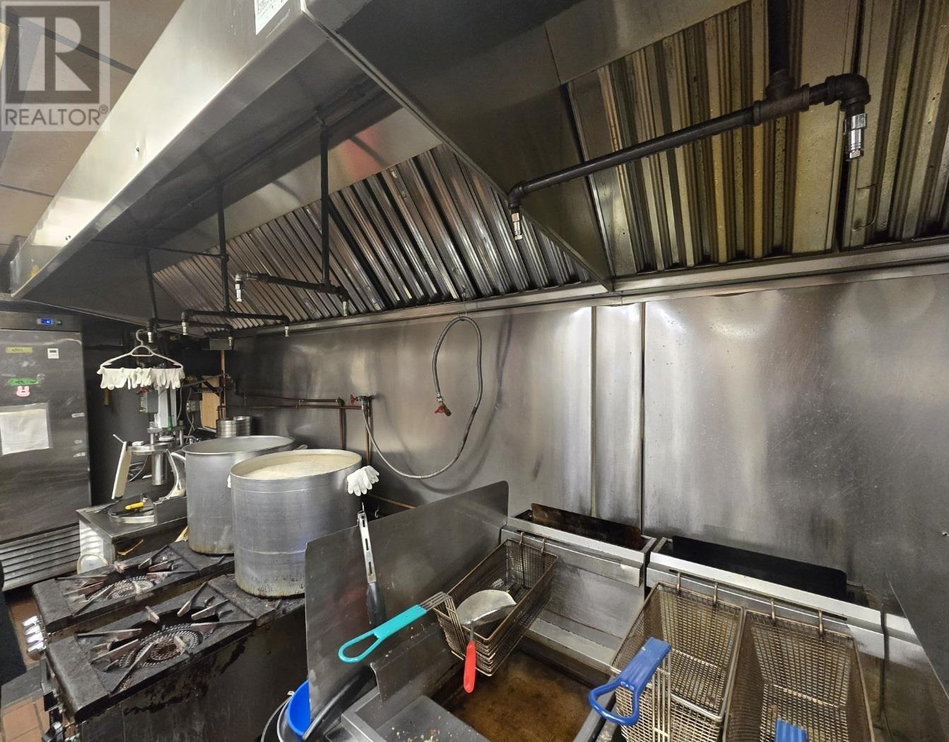 201 4501 North Road, Burnaby, BC