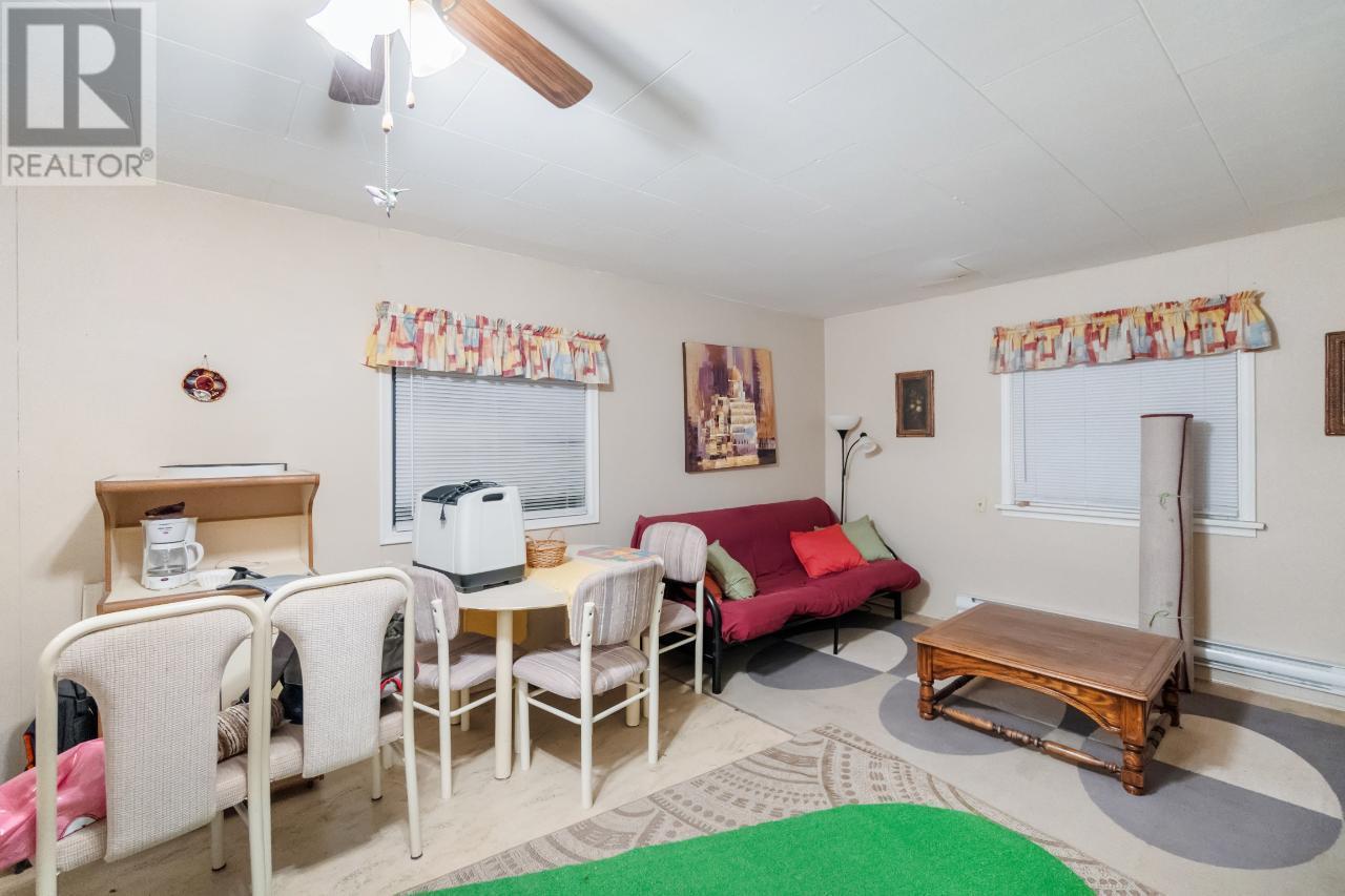 2593 Broadwater Road, Castlegar, BC