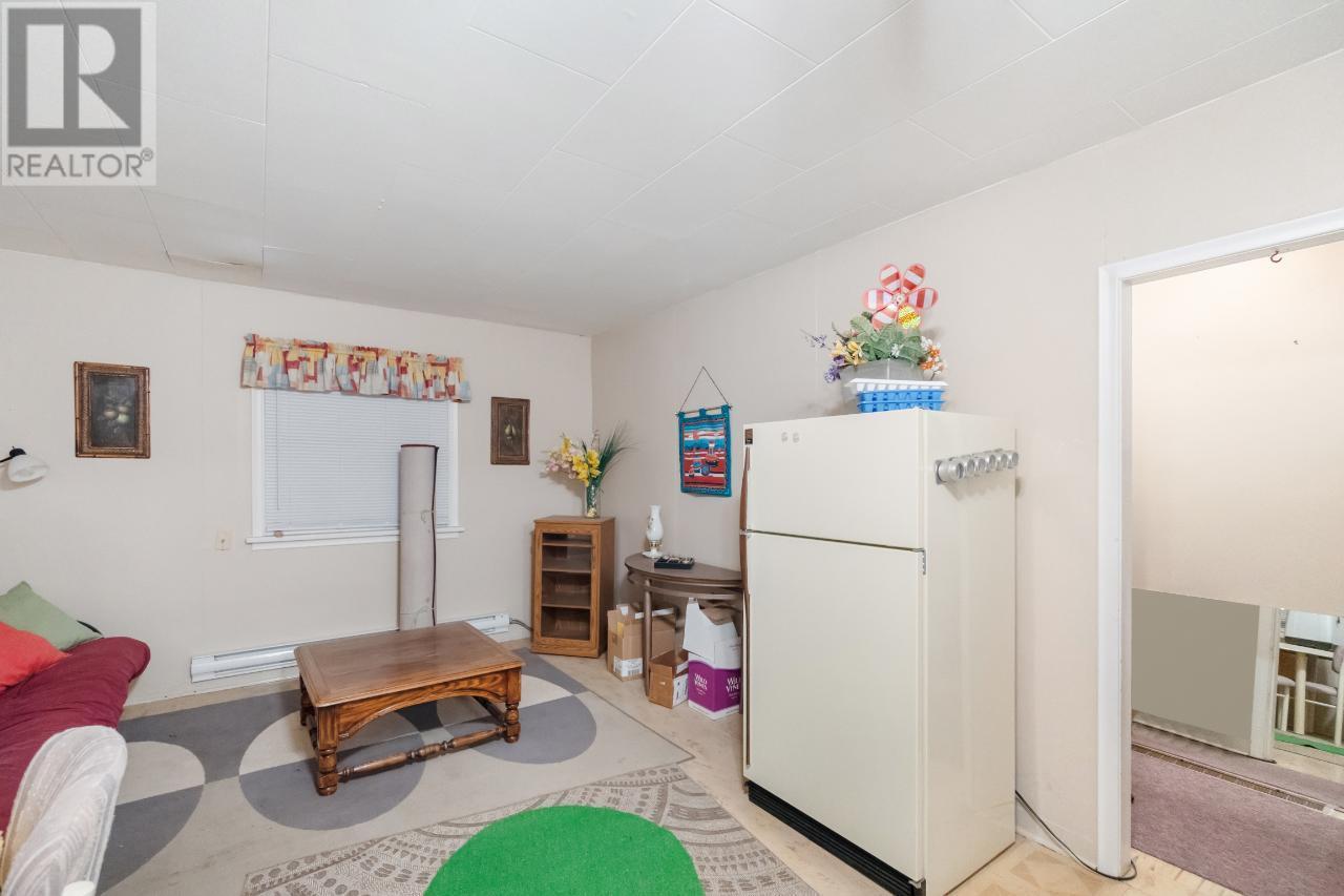 2593 Broadwater Road, Castlegar, BC