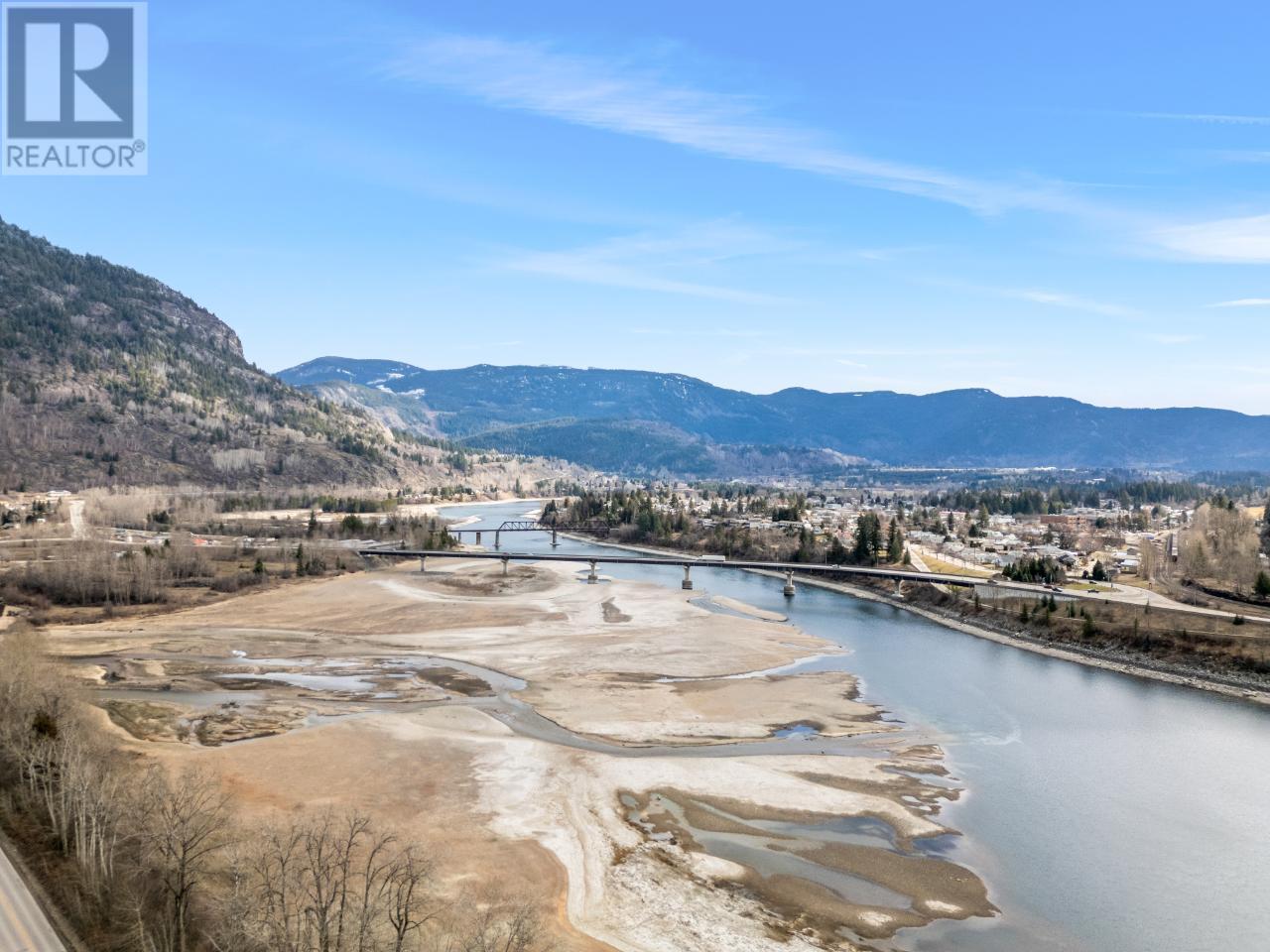 2593 Broadwater Road, Castlegar, BC