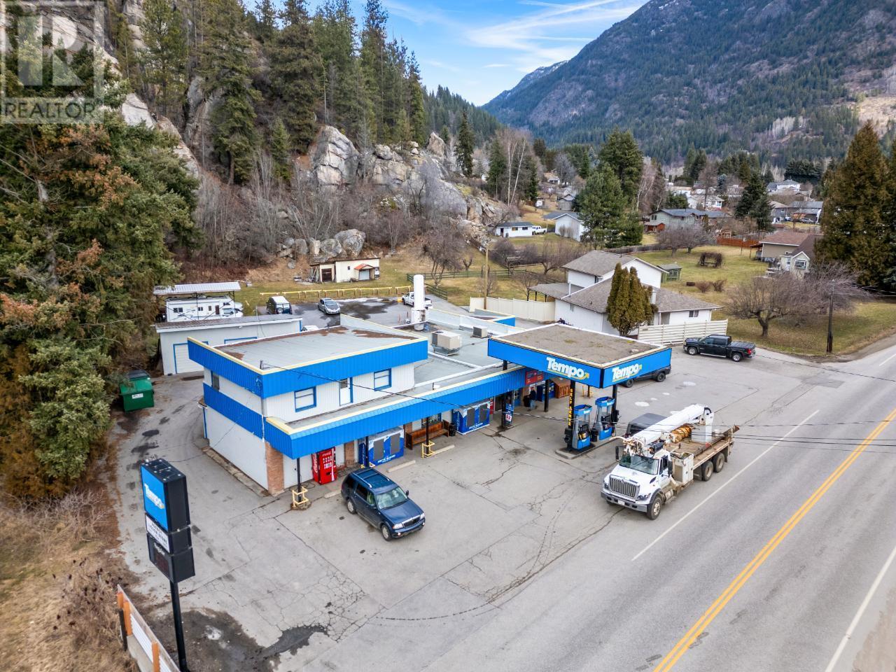 2593 Broadwater Road, Castlegar, BC