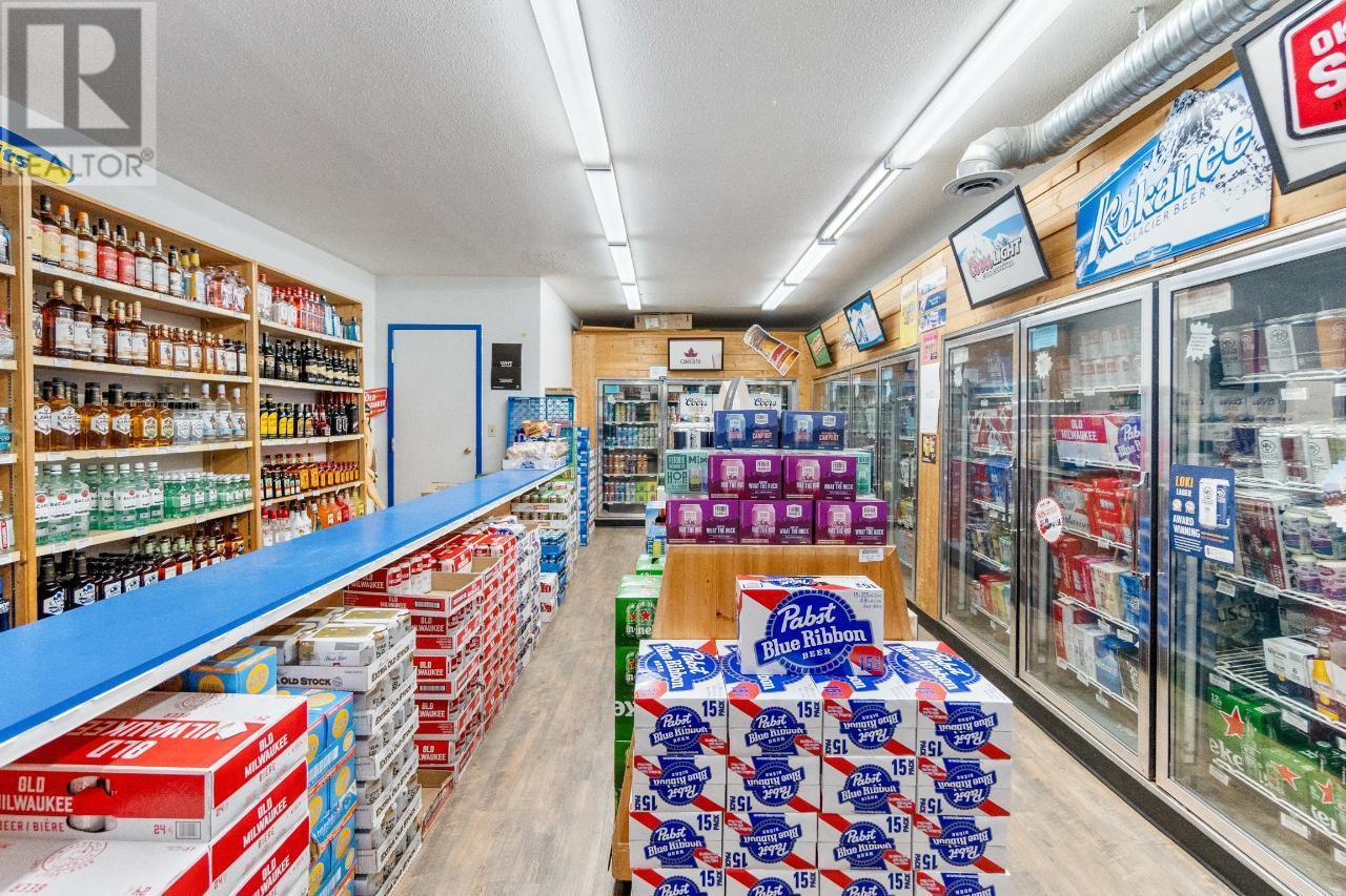 2593 Broadwater Road, Castlegar, BC