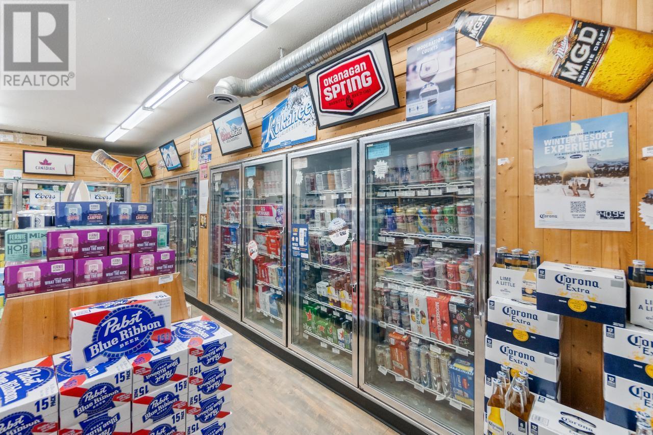 2593 Broadwater Road, Castlegar, BC