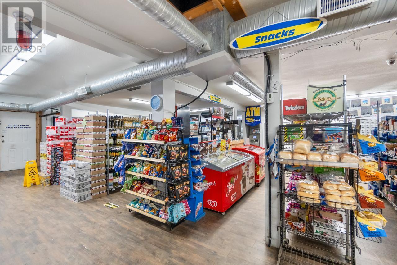 2593 Broadwater Road, Castlegar, BC