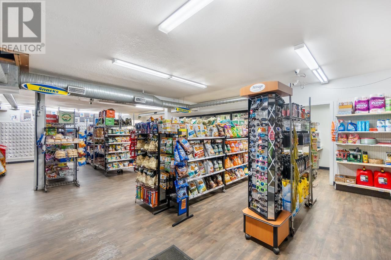 2593 Broadwater Road, Castlegar, BC