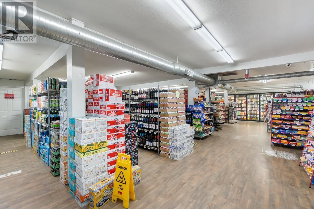 2593 Broadwater Road, Castlegar, BC