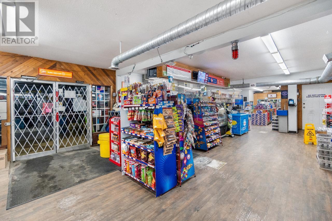 2593 Broadwater Road, Castlegar, BC