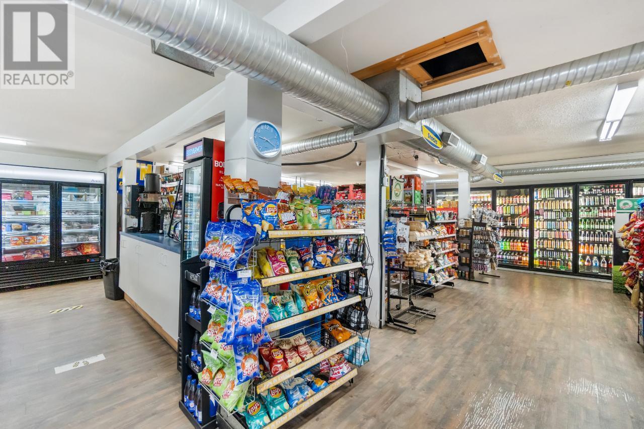 2593 Broadwater Road, Castlegar, BC