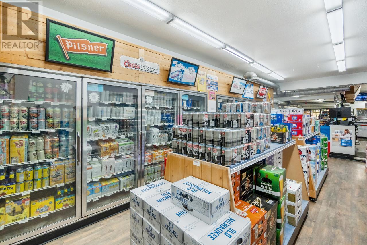 2593 Broadwater Road, Castlegar, BC