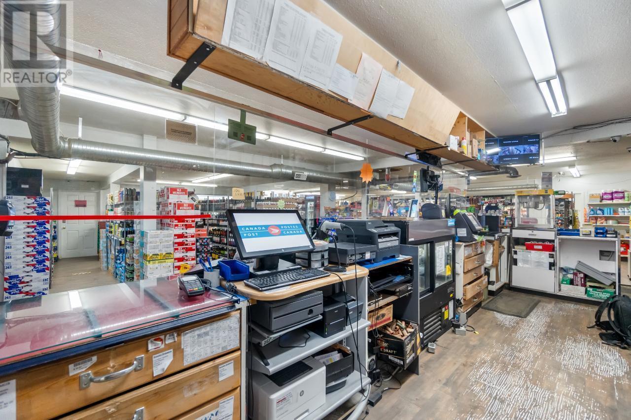 2593 Broadwater Road, Castlegar, BC