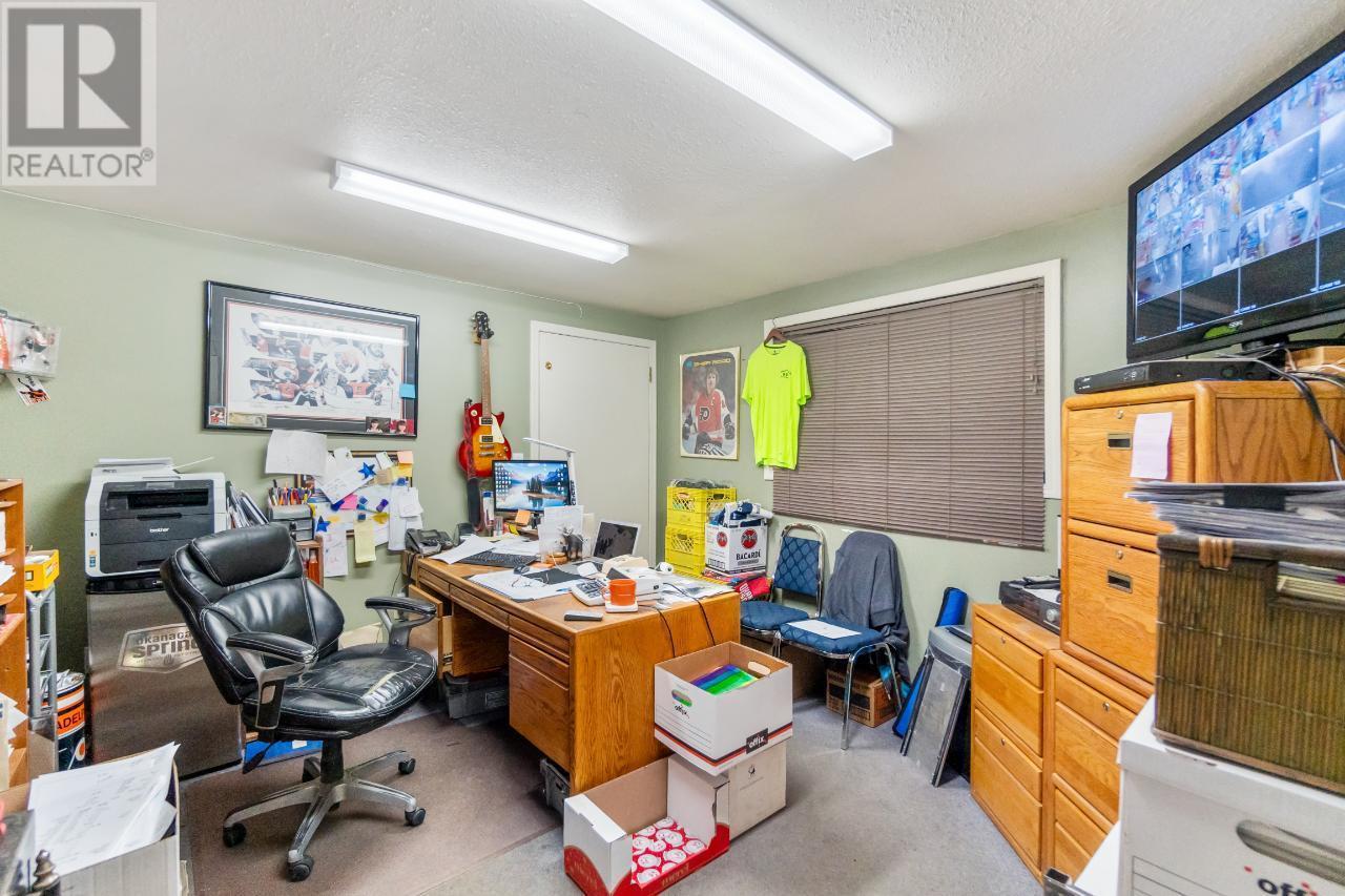 2593 Broadwater Road, Castlegar, BC