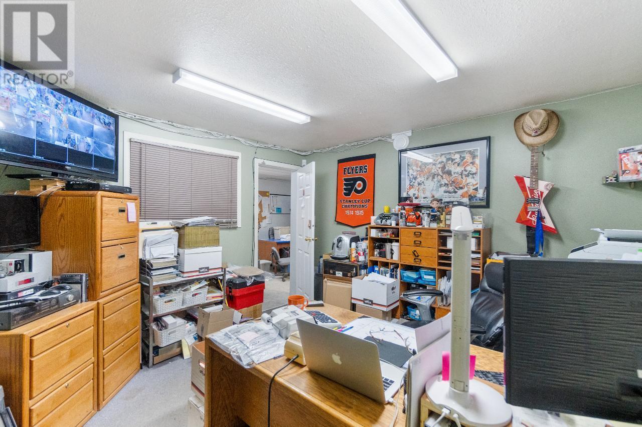 2593 Broadwater Road, Castlegar, BC