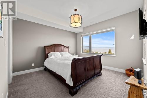 8-2171 Van Horne Drive, Kamloops, BC - Indoor Photo Showing Bedroom
