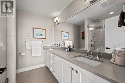 8-2171 Van Horne Drive, Kamloops, BC - Indoor Photo Showing Bathroom