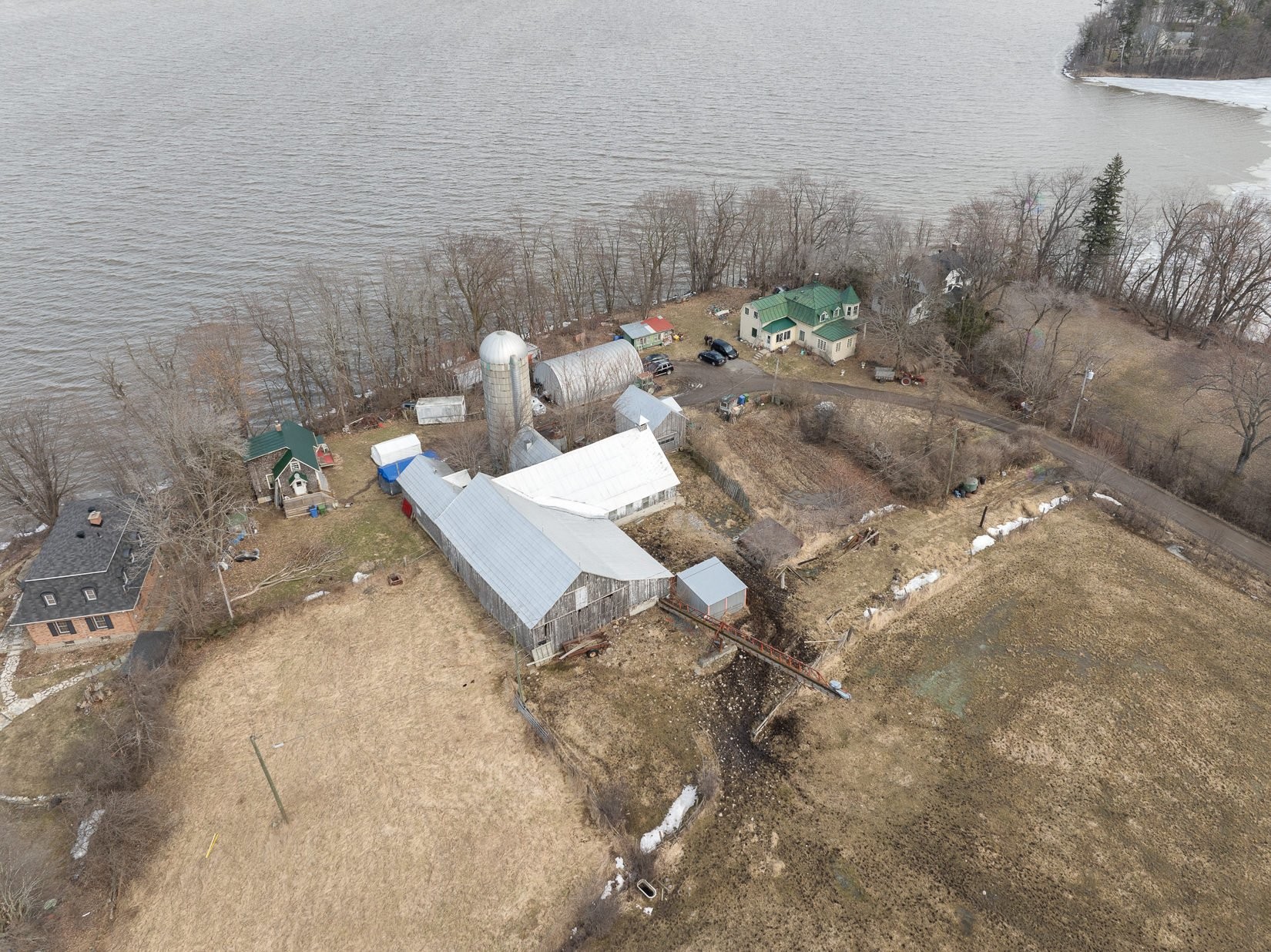 Photo aérienne - 9 - 11 Rue Davidson, Hudson, QC