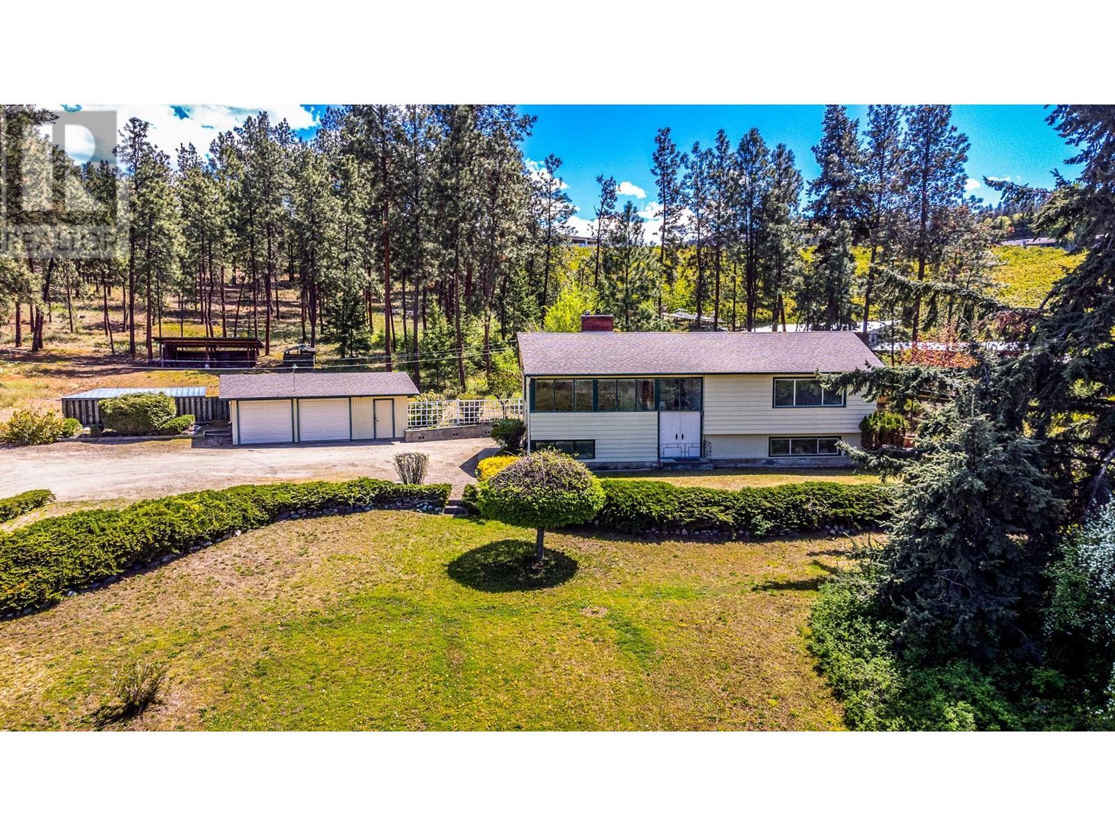 4729 Lakeshore Road, Kelowna, BC - Outdoor