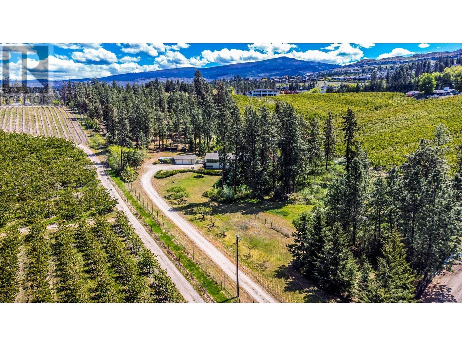 4729 Lakeshore Road, Kelowna, BC - Outdoor With View