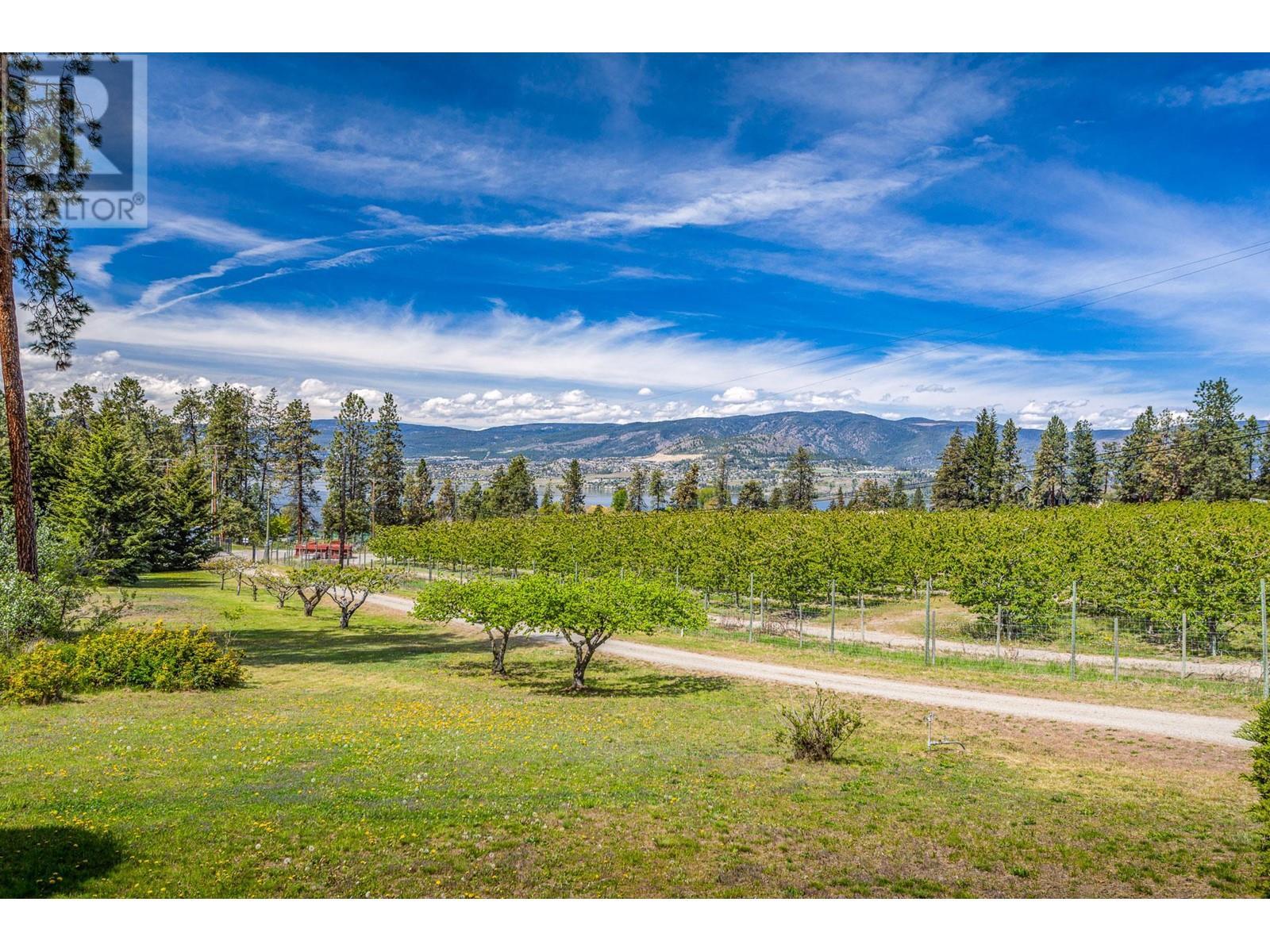 4729 Lakeshore Road, Kelowna, BC - Outdoor With View