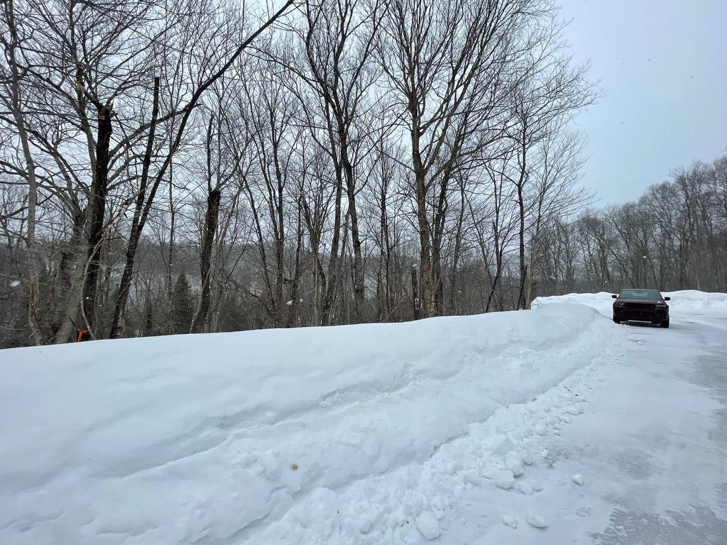 Frontage - Rue Dastou, Sainte-Marguerite-Du-Lac-Masson, QC