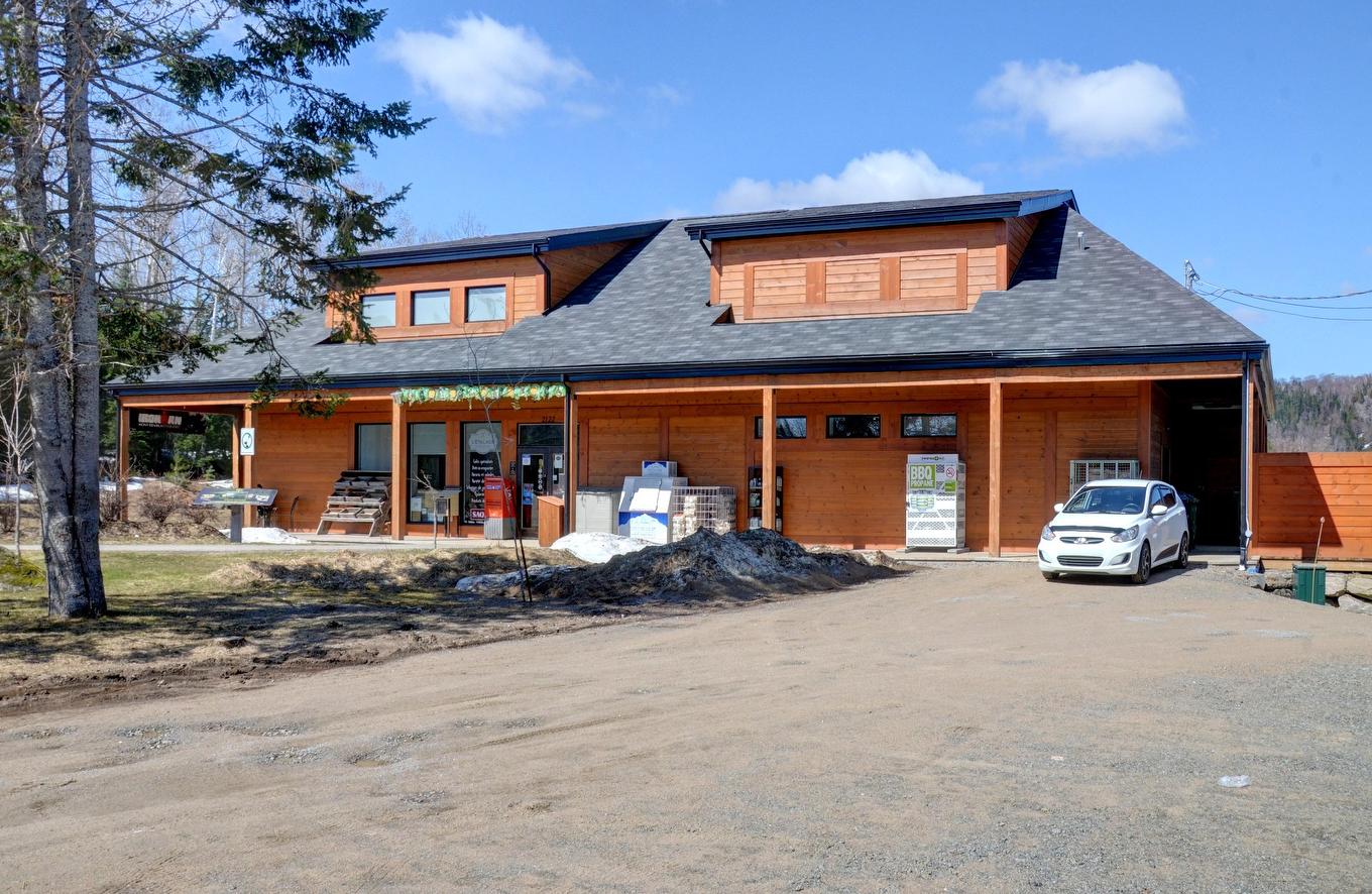 Nearby - 3202-2240 Ch. Du Lac-Supérieur, Lac-Supérieur, QC - Outdoor With Deck Patio Veranda