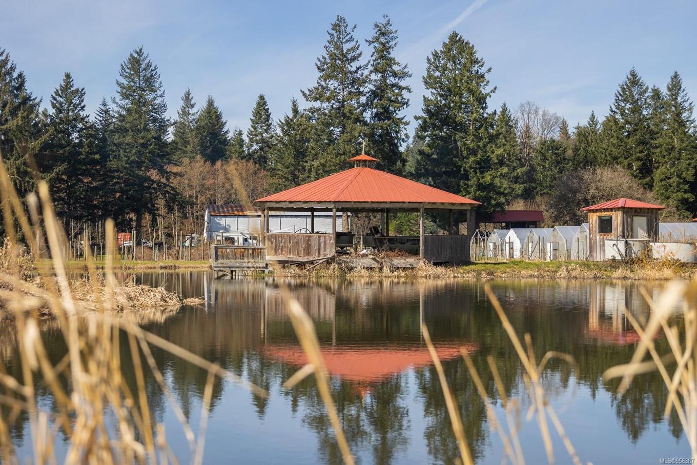 243 Cape Mudge Rd, Quadra Island, BC - Outdoor With Body Of Water With Backyard