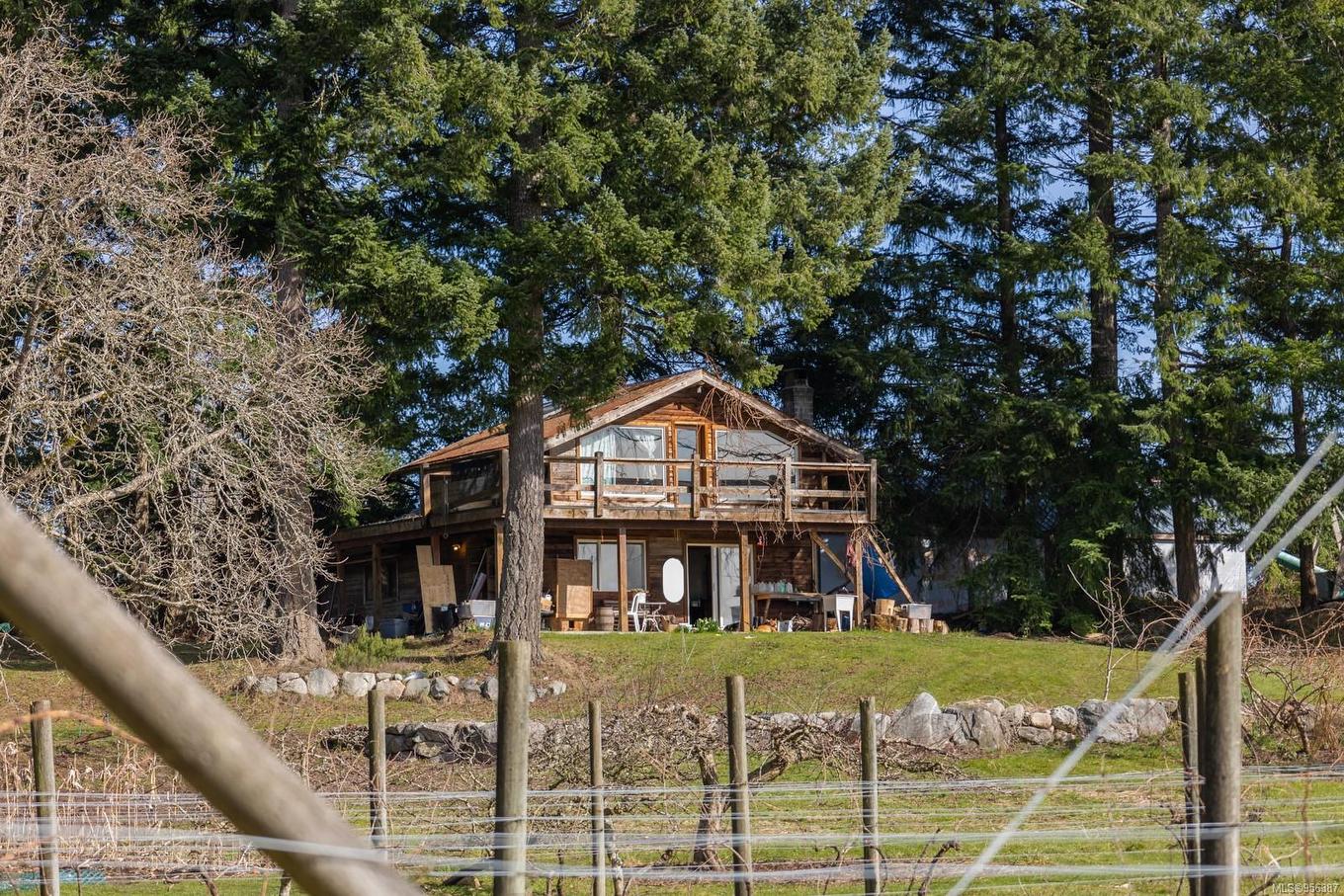 243 Cape Mudge Rd, Quadra Island, BC - Outdoor