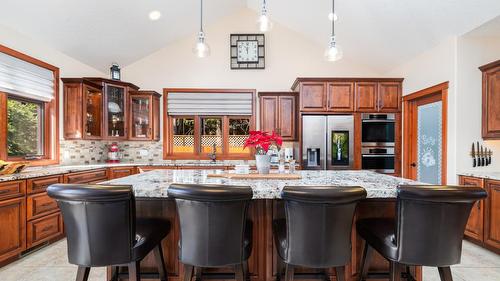 3618 Beam Road, Creston, BC - Indoor Photo Showing Kitchen With Upgraded Kitchen