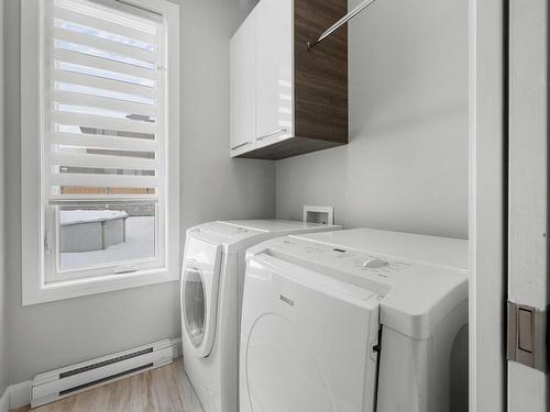 Salle de lavage - 121 Rue Du Fort-De-Beaumont, Beaumont, QC - Indoor Photo Showing Laundry Room