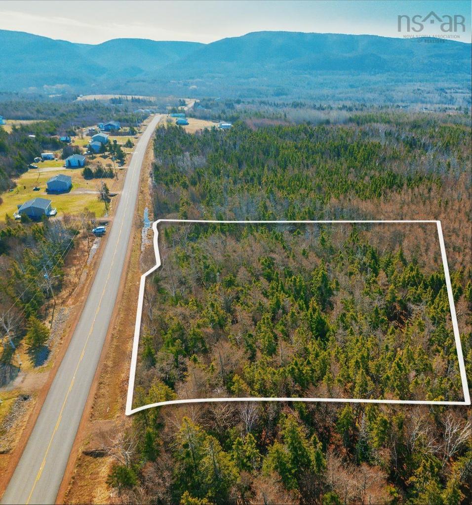 Plateau Road, Chéticamp, NS