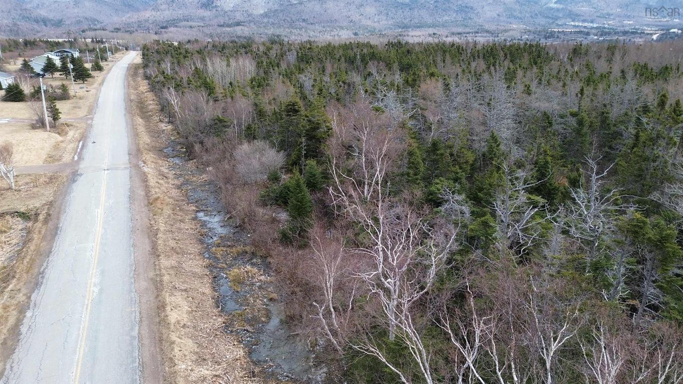 Plateau Road, Chéticamp, NS