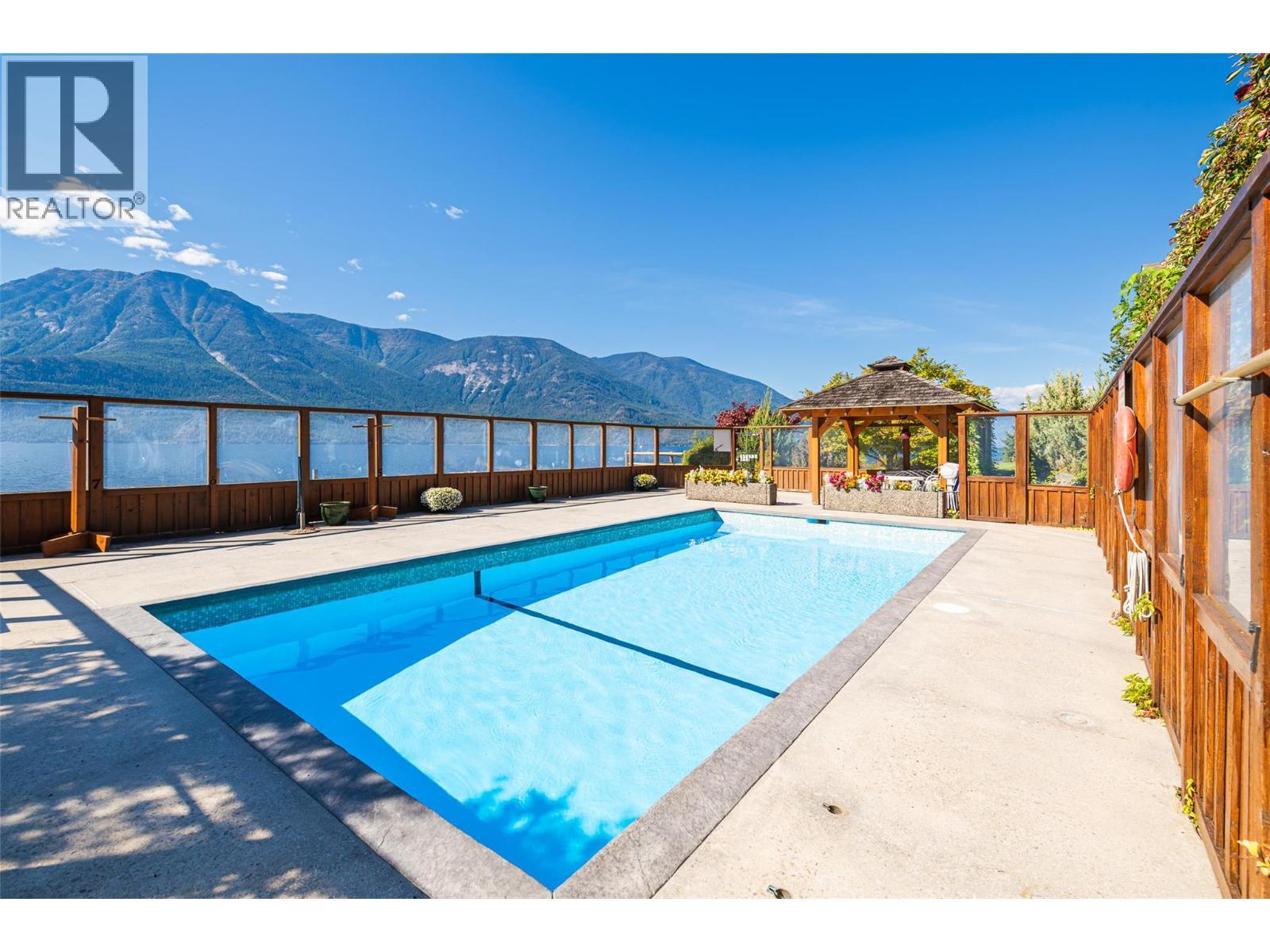 Common Area Swimming Pool - 13501 3A Highway Unit# L, Boswell, BC