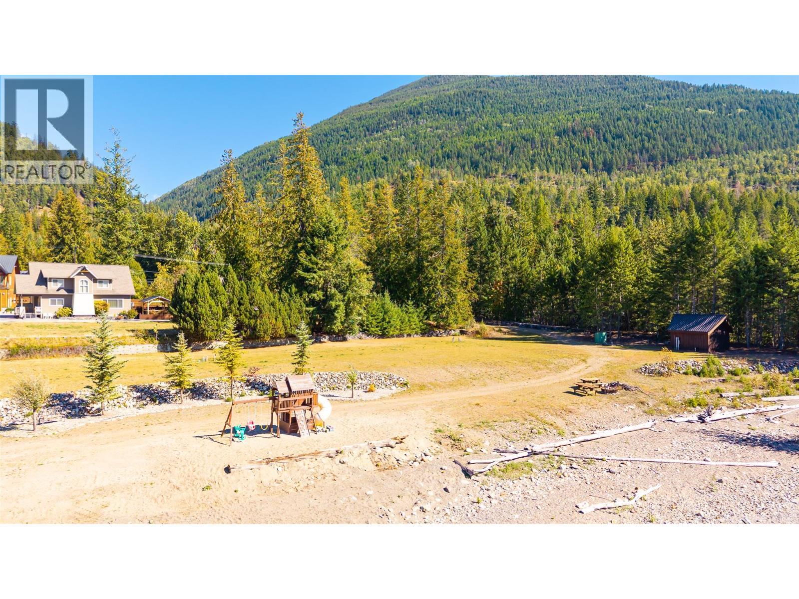 13501 3A Highway Unit# L, Boswell, BC