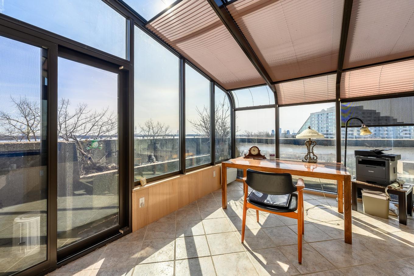 Solarium - 634-2600 Av. Pierre-Dupuy, Montréal (Ville-Marie), QC - Photo Showing Other Room