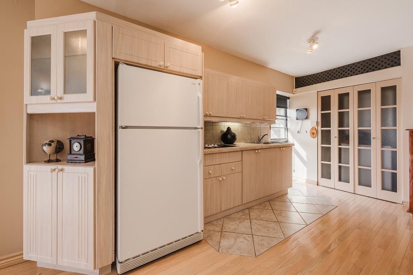 Cuisine - 634-2600 Av. Pierre-Dupuy, Montréal (Ville-Marie), QC - Indoor Photo Showing Kitchen