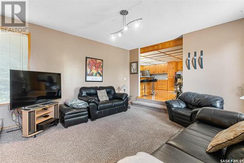334 Nordstrum Road, Saskatoon, SK - Indoor Photo Showing Living Room