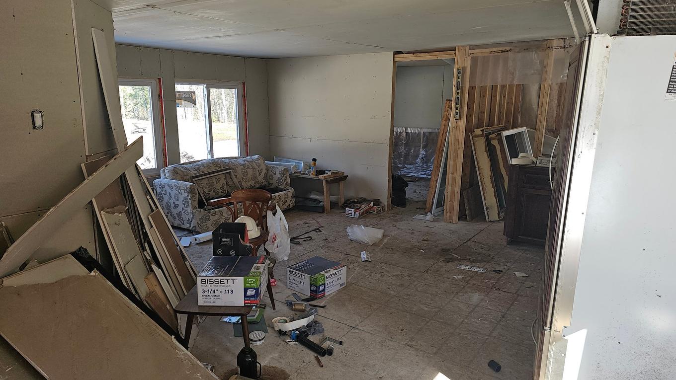 Intérieur - 5 Ch. Blanchard, Gracefield, QC - Indoor Photo Showing Other Room