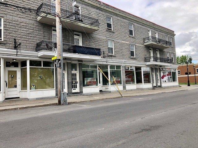 Commerce - 495 Rue Labelle, Saint-Jérôme, QC