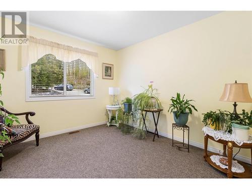 1406 Huckleberry Drive, Sorrento, BC - Indoor Photo Showing Bedroom