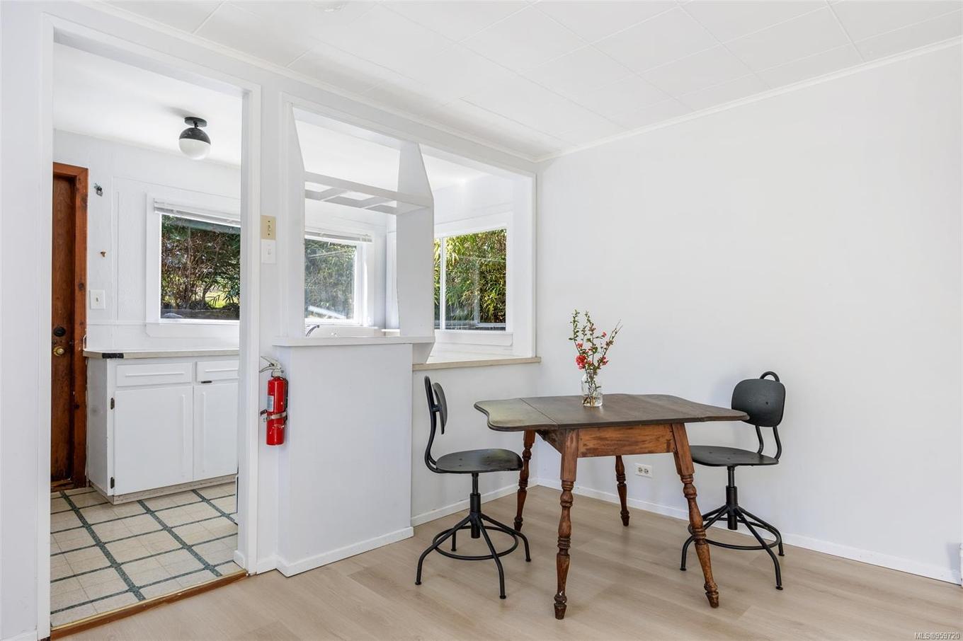 6148 Aldergrove Dr, Courtenay, BC - Indoor