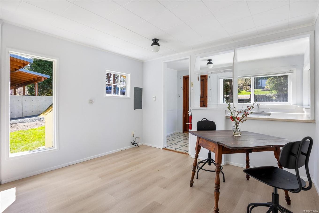 6148 Aldergrove Dr, Courtenay, BC - Indoor Photo Showing Dining Room