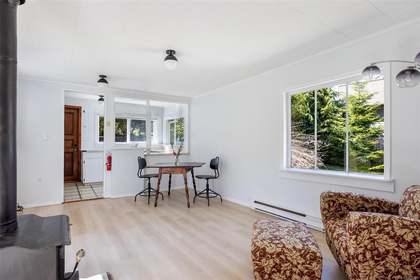 6148 Aldergrove Dr, Courtenay, BC - Indoor