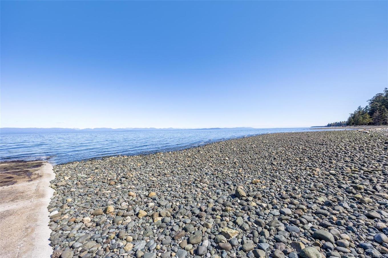 6148 Aldergrove Dr, Courtenay, BC - Outdoor With View