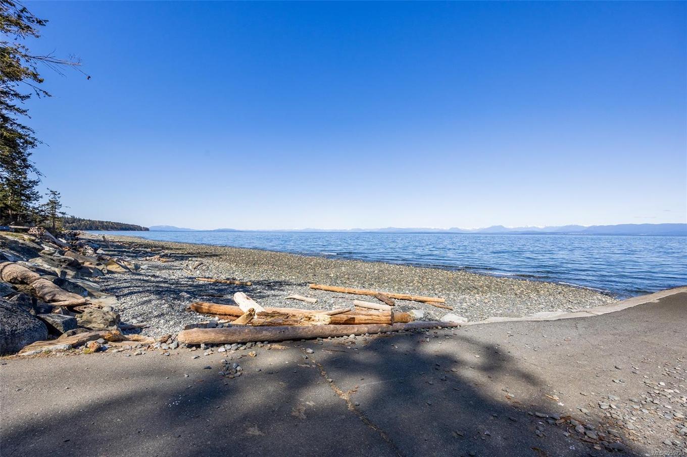 6148 Aldergrove Dr, Courtenay, BC - Outdoor With View