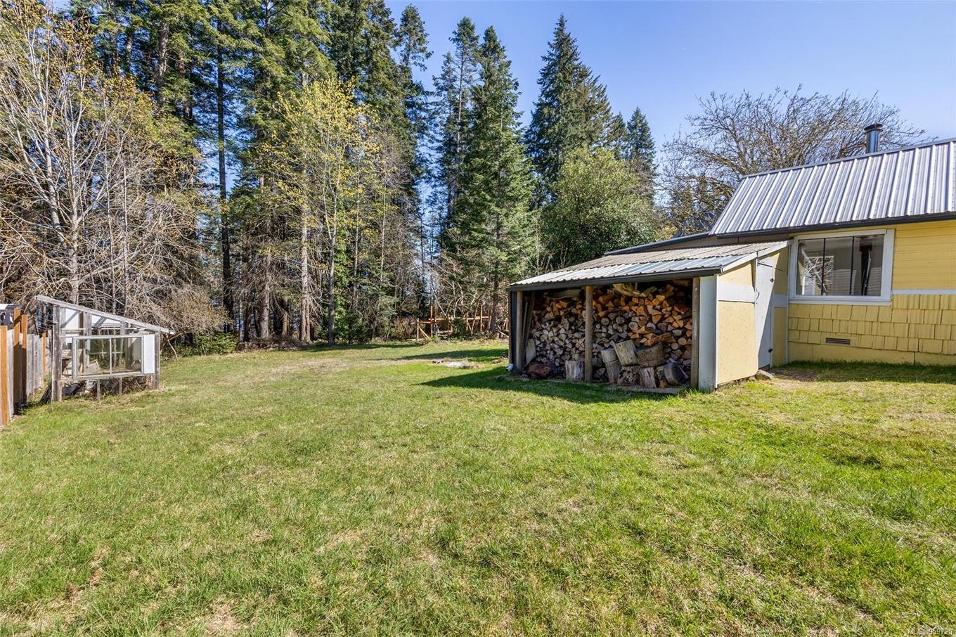 6148 Aldergrove Dr, Courtenay, BC - Outdoor