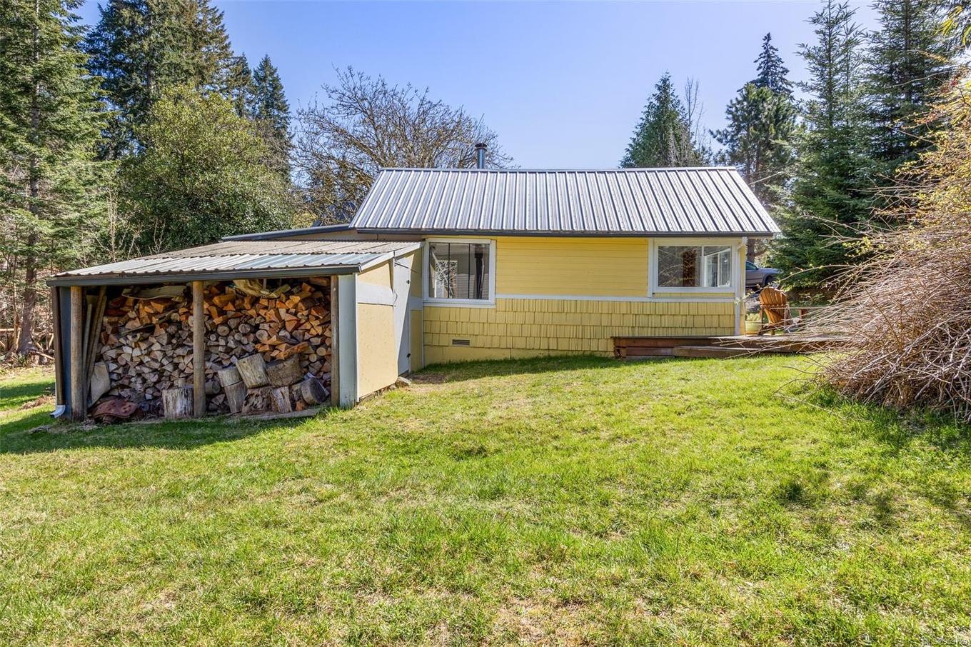 6148 Aldergrove Dr, Courtenay, BC - Outdoor