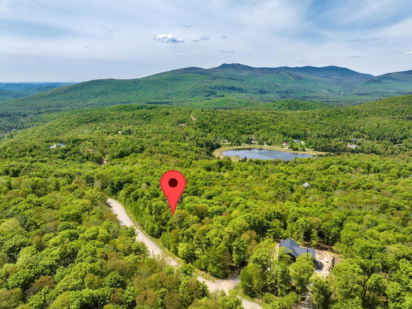 Aerial photo - Ch. Du Refuge, Lac-Supérieur, QC