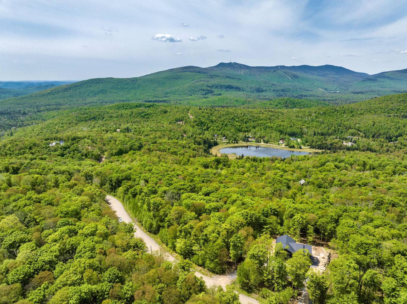 Aerial photo - Ch. Du Refuge, Lac-Supérieur, QC