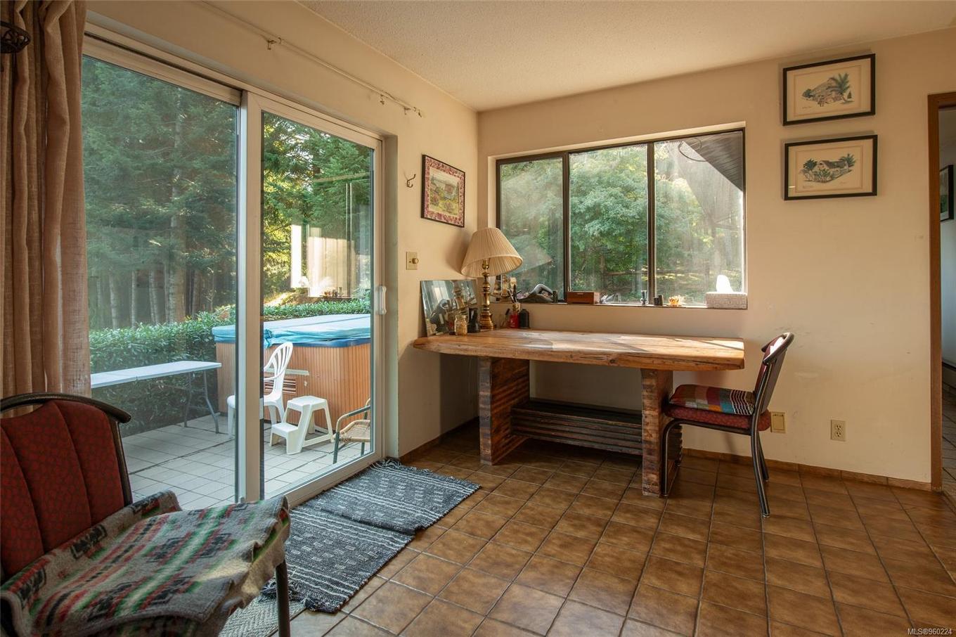 444 Blackburn Rd, Salt Spring, BC - Indoor Photo Showing Other Room