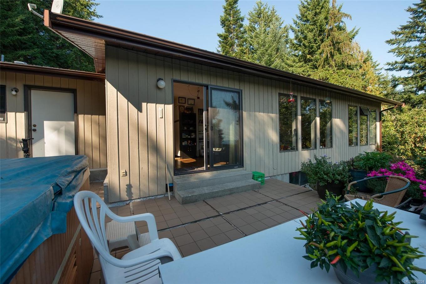 444 Blackburn Rd, Salt Spring, BC - Outdoor With Exterior