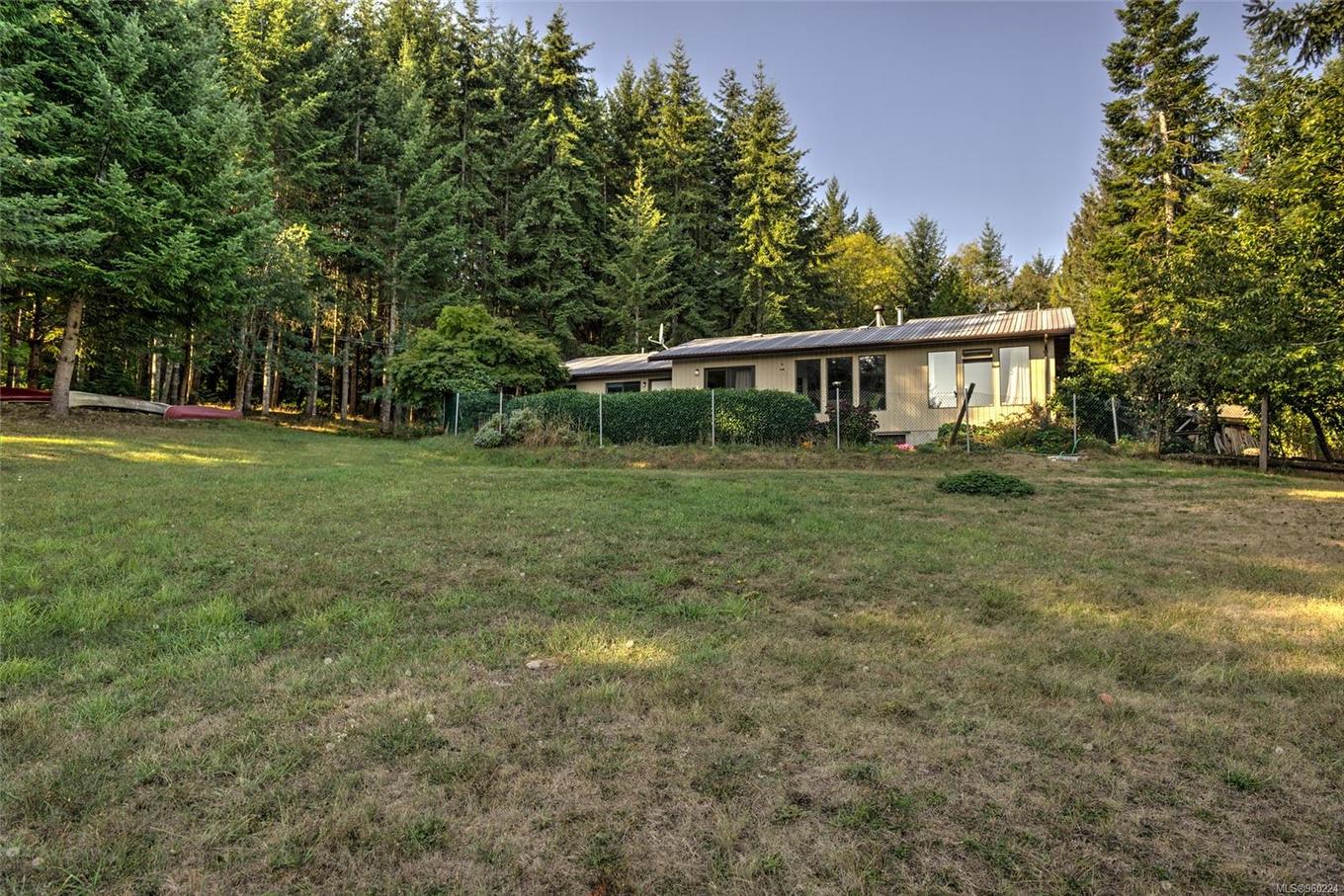 444 Blackburn Rd, Salt Spring, BC - Outdoor